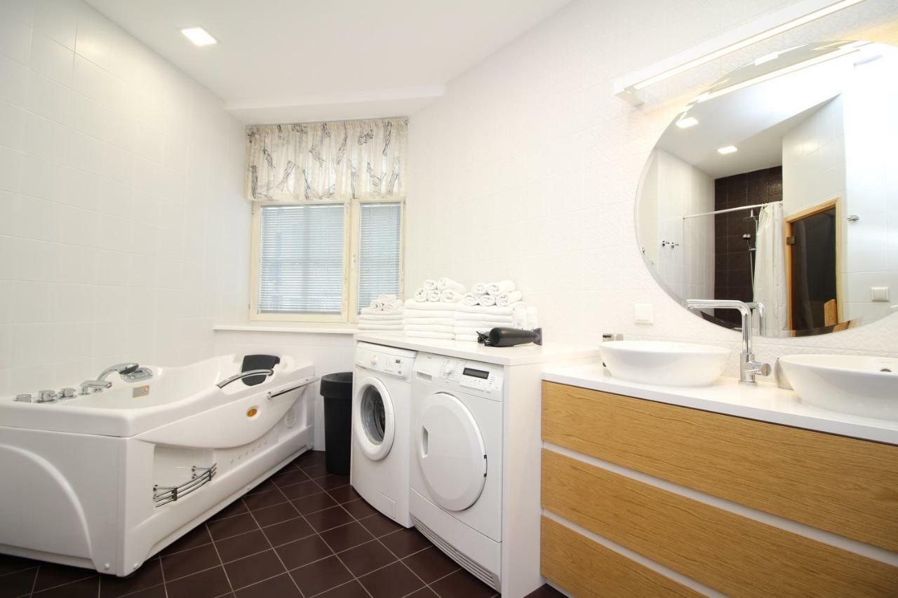 Tallinn City Apartments 4 Bedroom With Sauna And 2 Bathroom Exteriör bild